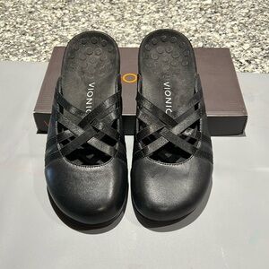 Vionic Rest Claire Slip-On Mule